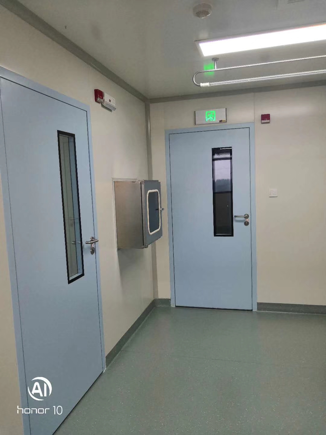 醫(yī)用電動門圖片